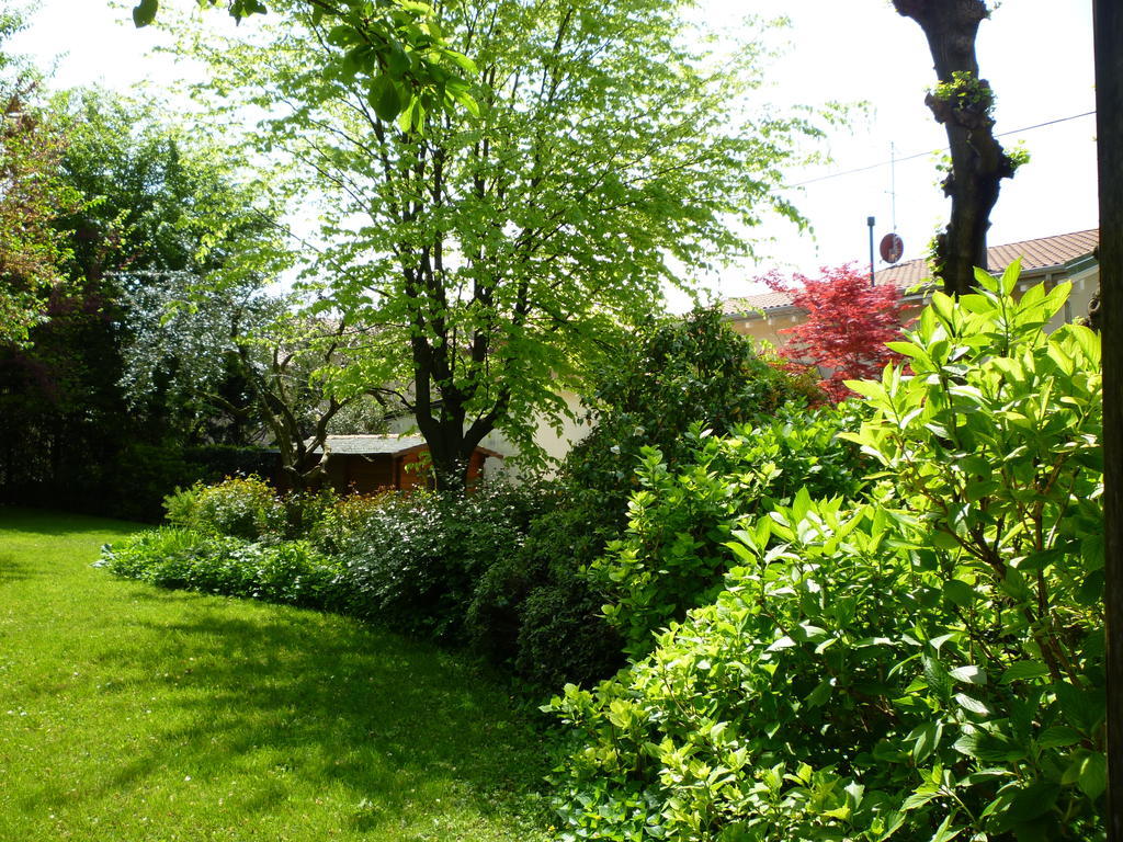 B&B Villa Dei Pini Domegliara Exterior foto
